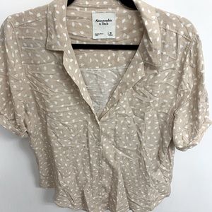 ABERCROMBIE PUFF SLEEVE DOT BUTTON UP